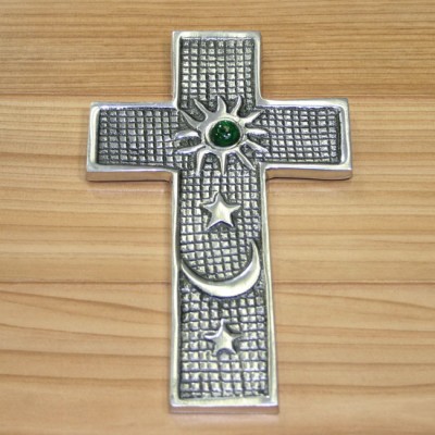 30116B - Stone Wall Cross